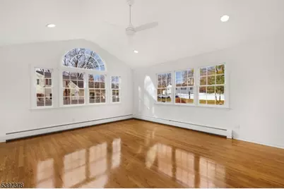 4 Leslie Ave, Florham Park, NJ 07932 - Photo 21