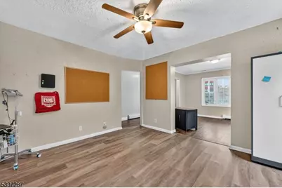 160 Bloomfield Ave, Verona, NJ 07044 - Photo 5