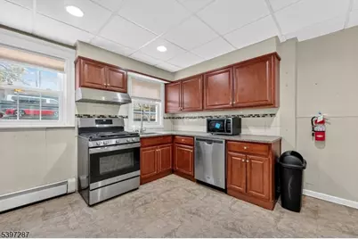 160 Bloomfield Ave, Verona, NJ 07044 - Photo 7