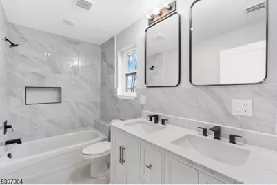 591 S 18th St, Newark, NJ 07103 - Photo 13