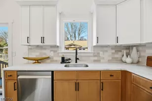 28 Brattle St, Ewing Township, NJ 08824 - Photo 9