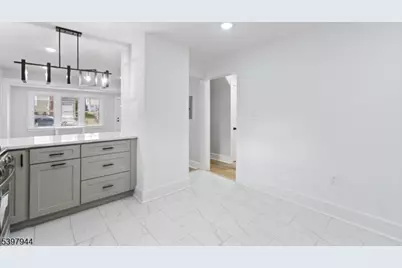 326 Ogden St, Orange, NJ 07050 - Photo 25