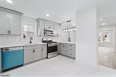 326 Ogden St, Orange, NJ 07050 - Photo 23