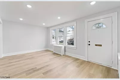 326 Ogden St, Orange, NJ 07050 - Photo 3