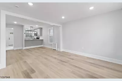 326 Ogden St, Orange, NJ 07050 - Photo 17