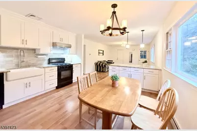 8 New England Dr, Parsippany, NJ 07034 - Photo 7