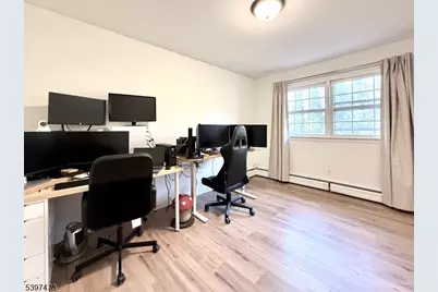 8 New England Dr, Parsippany, NJ 07034 - Photo 17