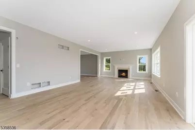 4 Spring Ct, Lopatcong Township, NJ 08865 - Photo 7