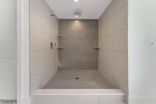 4 Spring Ct, Lopatcong Township, NJ 08865 - Photo 11