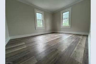 135 W Chrystal St, Dover, NJ 07801 - Photo 15