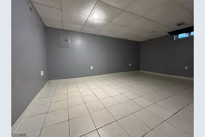 135 W Chrystal St, Dover, NJ 07801 - Photo 21