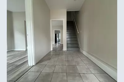 135 W Chrystal St, Dover, NJ 07801 - Photo 5