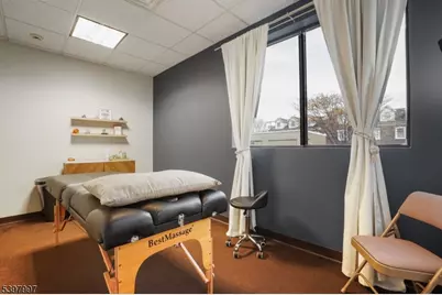 10 E Willow St, Millburn, NJ 07041 - Photo 19