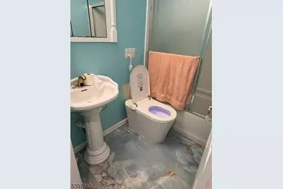 21 Helen, Moonachie, NJ 07074 - Photo 3