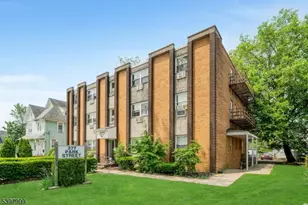 377 Park St, Hackensack, NJ 07601 - Photo 3