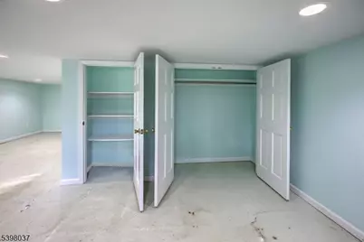 10 Maple St, Peapack Gladstone Boro, NJ 07934 - Photo 15