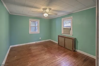 10 Maple St, Peapack Gladstone Boro, NJ 07934 - Photo 9