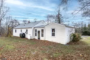 10 Maple St, Peapack Gladstone Boro, NJ 07934 - Photo 23