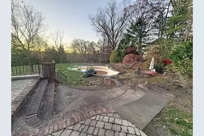 19 Powder Hill Rd, Saddle River, NJ 07458 - Photo 3