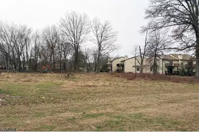 8 Reasoner Ln, Flemington, NJ 08822 - Photo 3