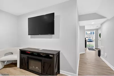 55 Limestone Blvd, Washington Township, NJ 07882 - Photo 5