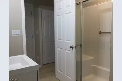 592 Dell Rd, Roxbury Township, NJ 07850 - Photo 21