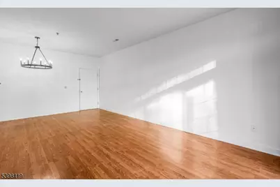 225 Windmill Ct, Lopatcong Township, NJ 08865 - Photo 5