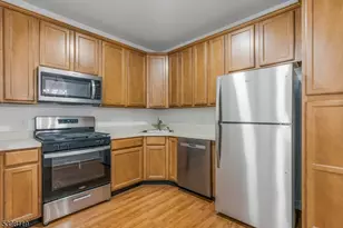 225 Windmill Ct, Lopatcong Township, NJ 08865 - Photo 11