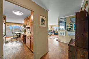 2000 Linwood Ave, Fort Lee, NJ 07024 - Photo 23