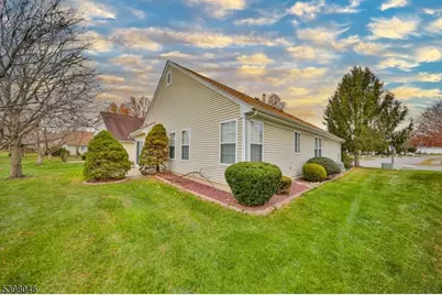 107 Kensington Cir, White Township, NJ 07823 - Photo 27