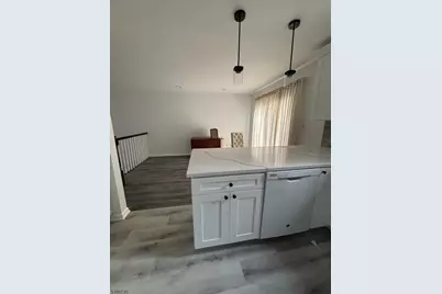 21 Teaberry Dr, Edison Twp., NJ 08820 - Photo 3