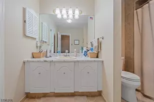 63 Jefferson Ct, Raritan Township, NJ 08822 - Photo 15