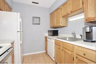 120 Willard St #16, Pompton Lakes, NJ 07442 - Photo 11