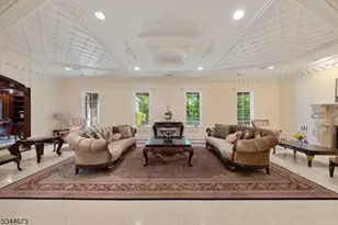 105 Chestnut Ridge Rd, Saddle River, NJ 07458 - Photo 9