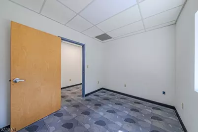 999 Willow Grove St, Hackettstown, NJ 07840 - Photo 17