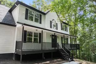 51 Pidgeon Hill Rd, Wantage, NJ 07461 - Photo 1