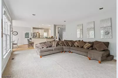 6 Sherry Ct, Wayne Twp., NJ 07470 - Photo 7