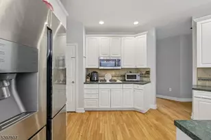 6 Sherry Ct, Wayne Twp., NJ 07470 - Photo 11