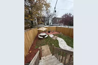 257 Woodlawn Ave, Jersey City, NJ 07305 - Photo 23