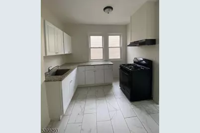 256 21st St, Irvington, NJ 07111 - Photo 5