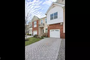 32 Clifford Cir, Franklin Township, NJ 08873 - Photo 3
