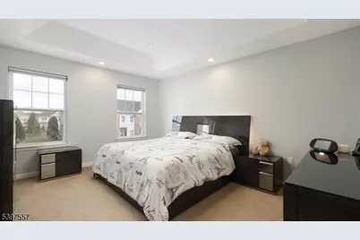 32 Clifford Cir, Franklin Township, NJ 08873 - Photo 15