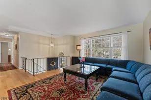 31 Fox Chase Run, Hillsborough Township, NJ 08844 - Photo 5