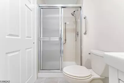 18C Benjamin Franklin Dr, Monroe Township, NJ 08831 - Photo 17