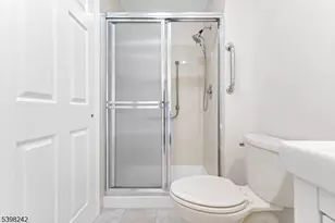 18C Benjamin Franklin Dr, Monroe Township, NJ 08831 - Photo 17