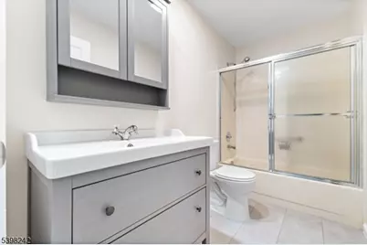 18C Benjamin Franklin Dr, Monroe Township, NJ 08831 - Photo 25