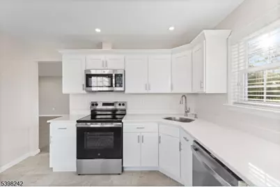 18C Benjamin Franklin Dr, Monroe Township, NJ 08831 - Photo 15