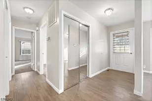 18C Benjamin Franklin Dr, Monroe Township, NJ 08831 - Photo 5