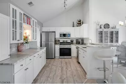 8 Caleb Ct #904, Hardyston Township, NJ 07419 - Photo 9