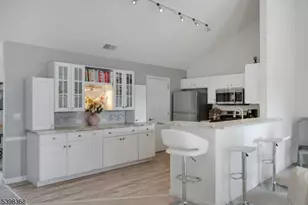 8 Caleb Ct, Hardyston Township, NJ 07419 - Photo 3